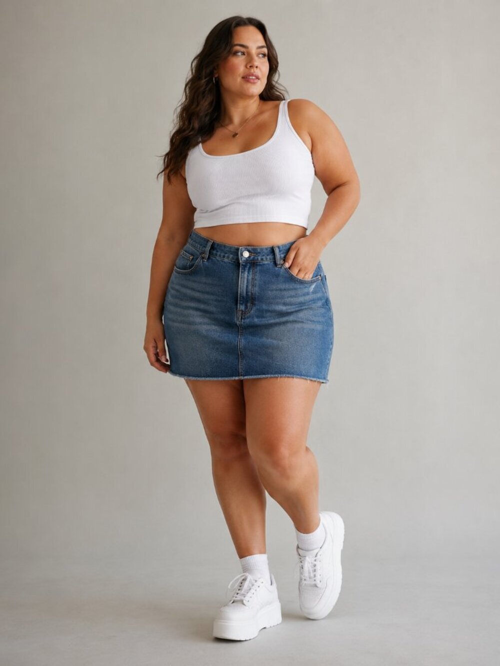 WILD FABLE Raw Hem Denim Skirt Medium Wash Whiskering Size 14